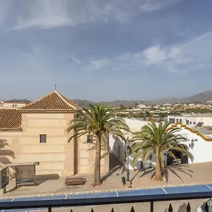 https://terraza-mar-y-montana.hotelsinnerja.org