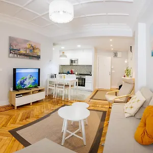 https://apt-ajuriaguerra-reformado-elegancia-y-guggenheim.sansebastianhotels.net